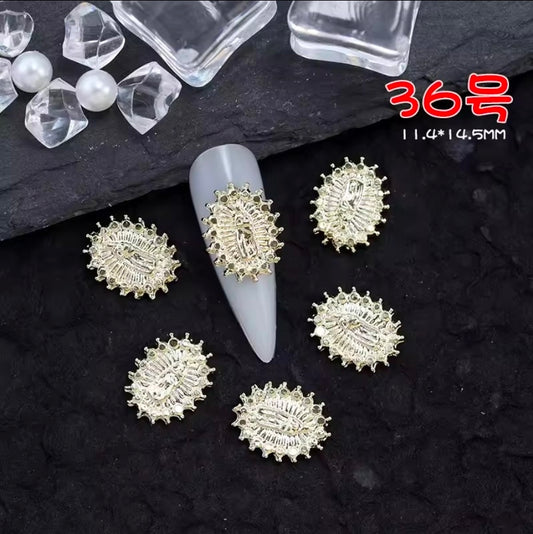 Nail charms Virgin Guadalupe  4pcs